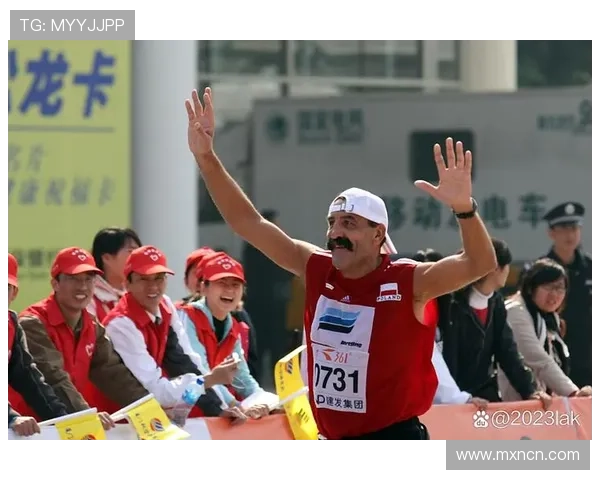 “最快护士”张水华以2小时35分41秒完赛，获得宜昌全马女子冠军